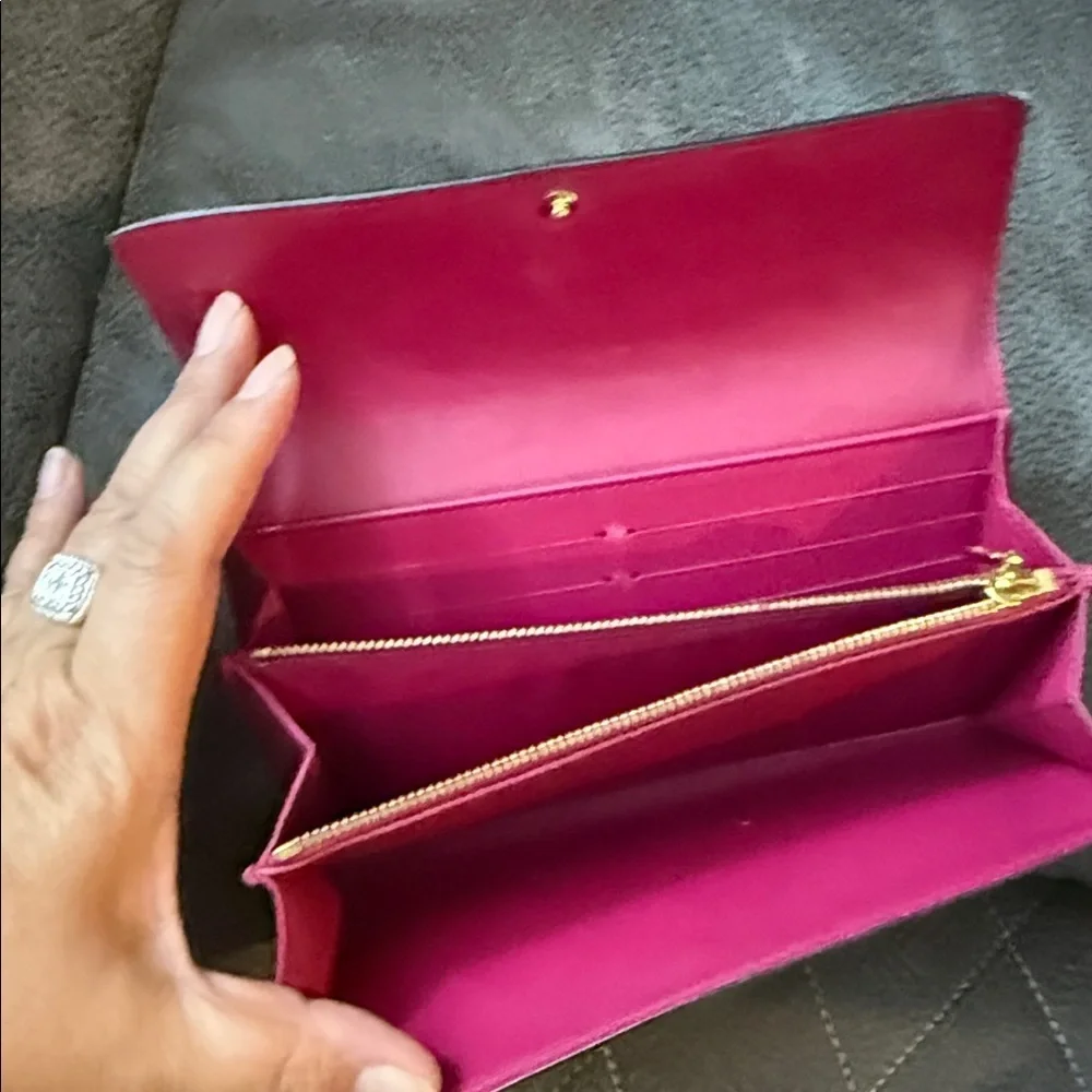 Louis Vuitton chic louis